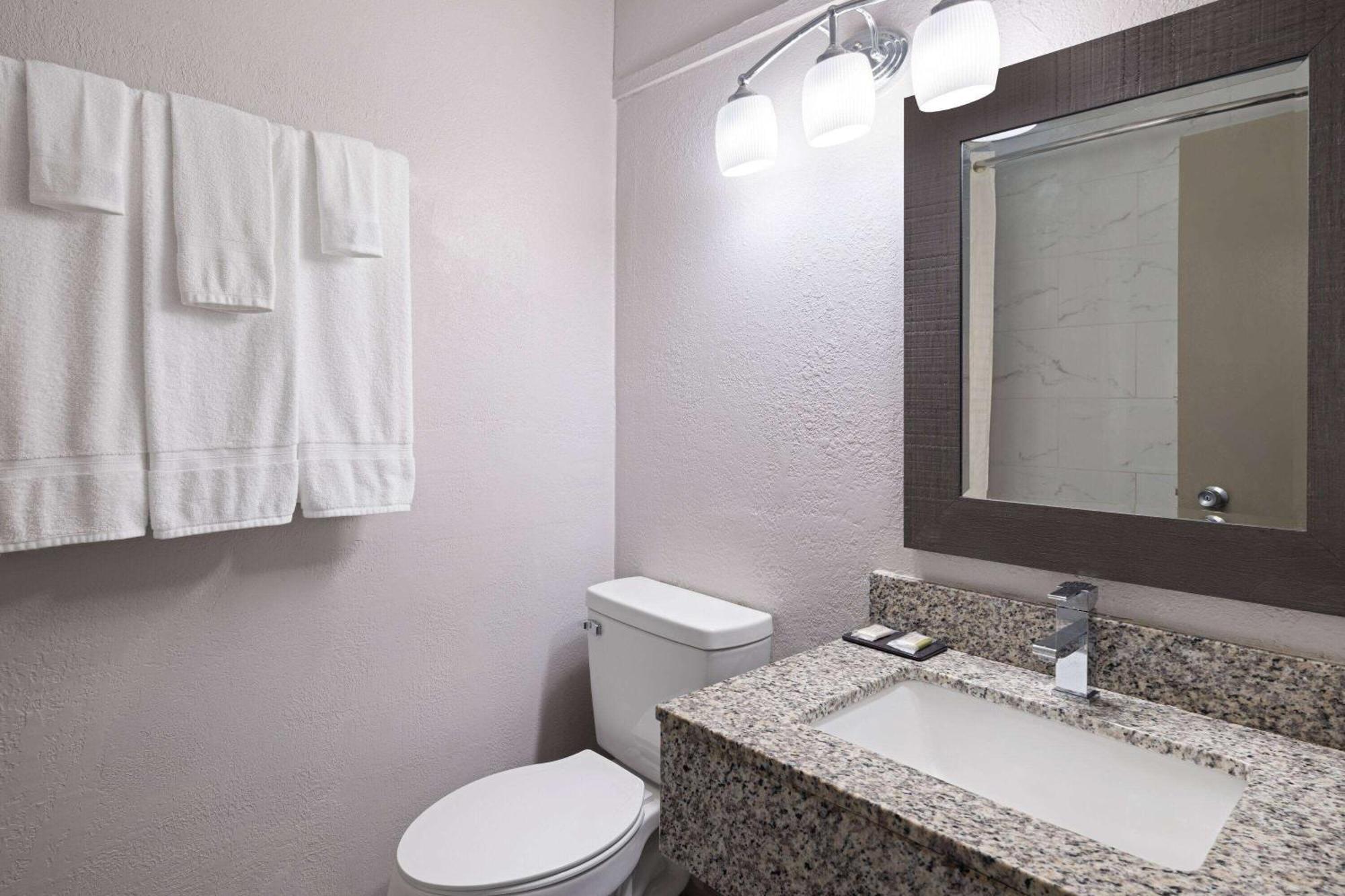 Days Inn By Wyndham Salisbury, Nc Bagian luar foto